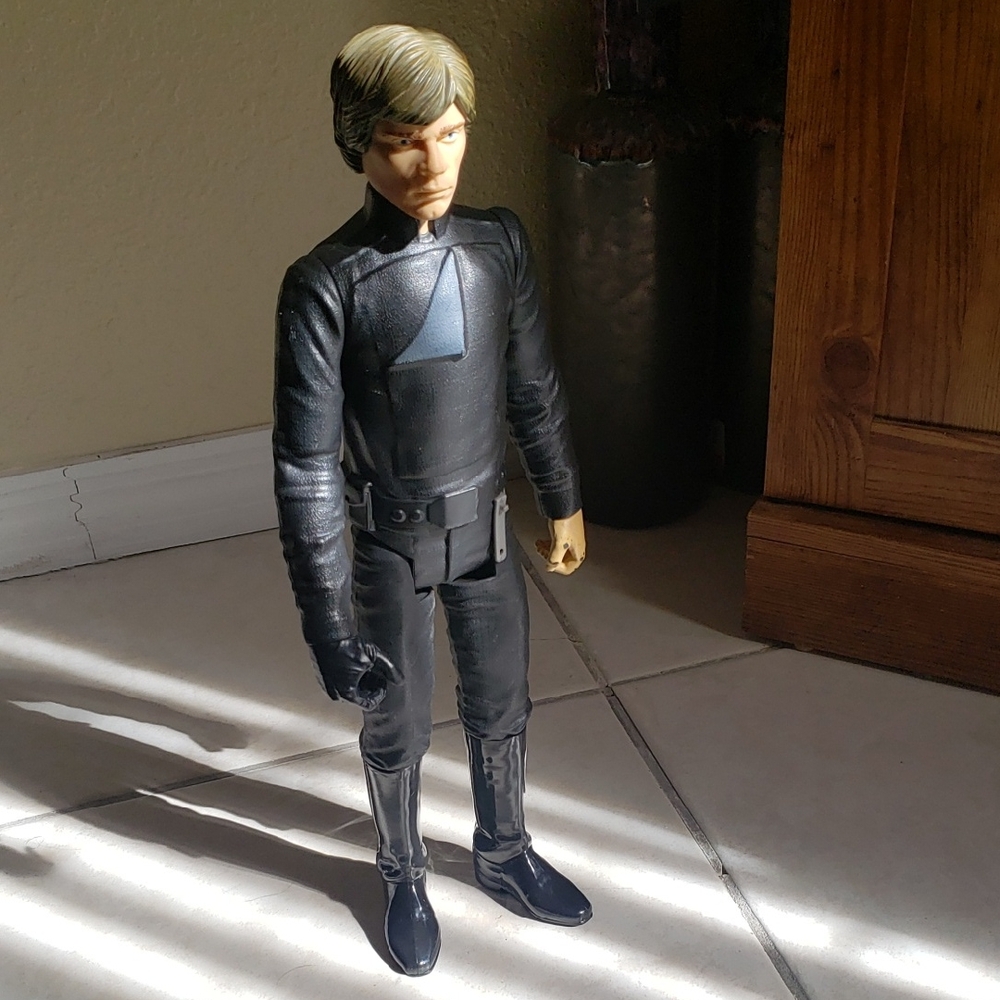 Star Wars Black and Gray Action Figure